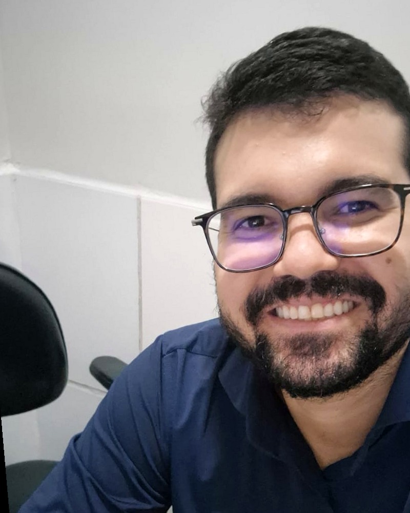 Dr. Alberto Farias